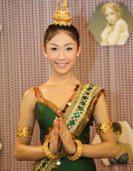 La más hermosa transexual tailandesa se hace popular en China con la película de comedia &apos;one way of the Thai&apos; 7