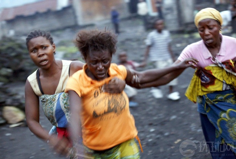 El día 22 de noviembre de 2012 en Sake, Congo, las mujeres escaparon.