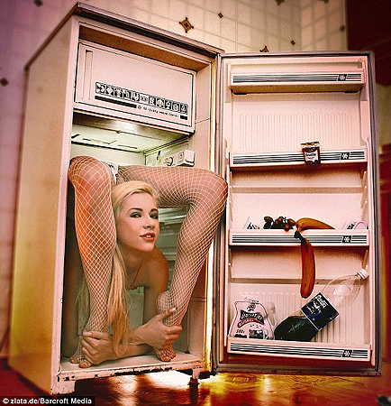 La chica más flexible en el mundo 3