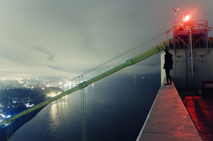 Las espléndidas vistas nocturnas desde el borde de la ciudad 7