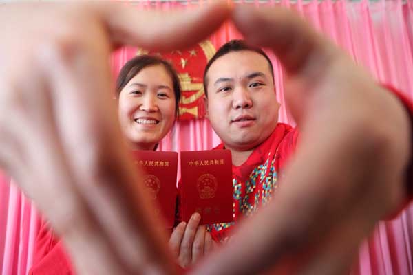 Miles de parejas china aseguran su “amor para siempre” el 2013/1/4