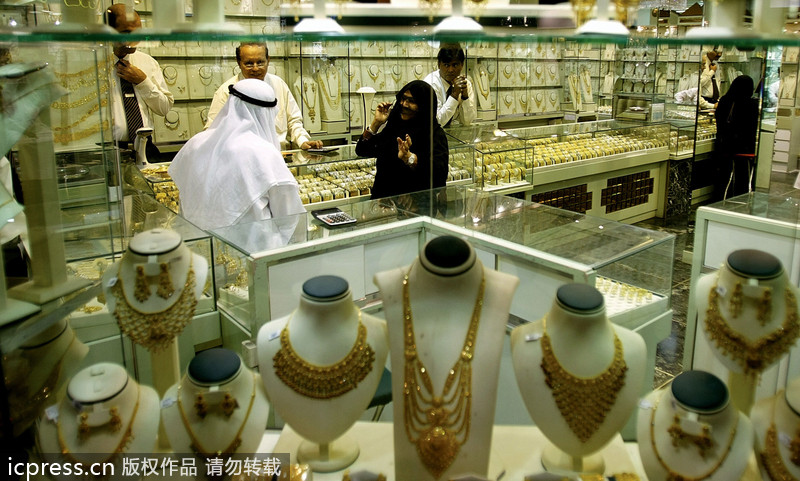 En el mercado de la joyería de oro