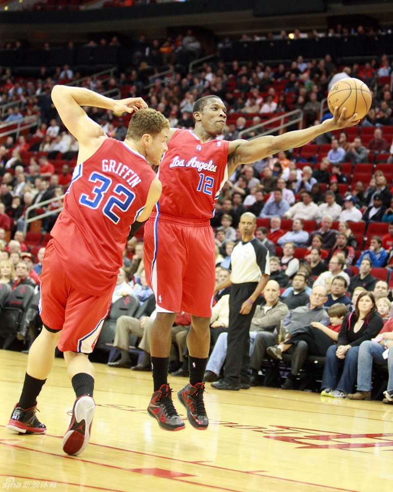 Los Clippers supera a los Rockets por 117-109 10