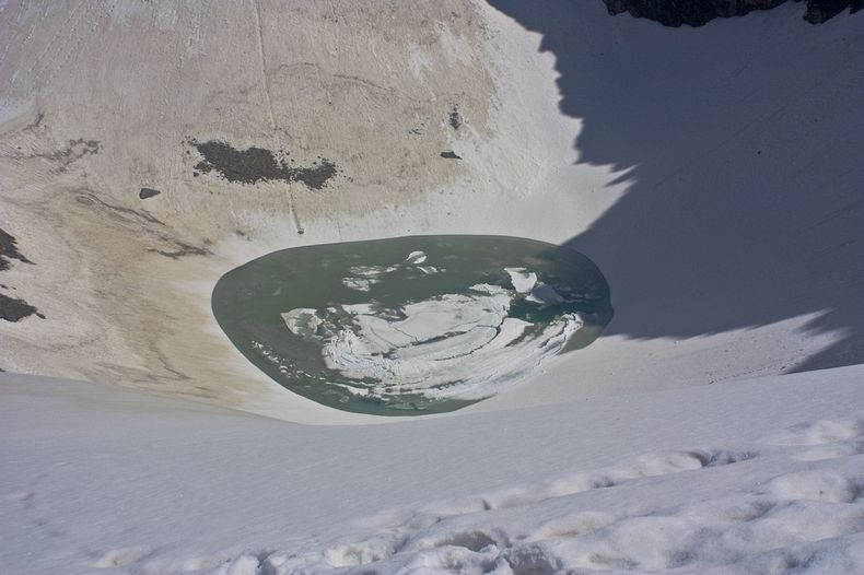 Roopkund, un misterioso lago de los esqueletos 4