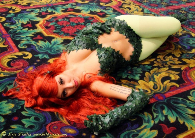 Mujeres cosplay con pechos grandes