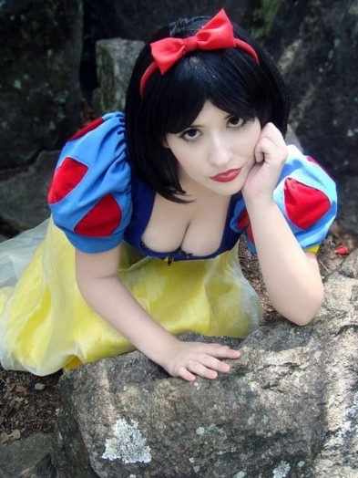 Mujeres cosplay con pechos grandes