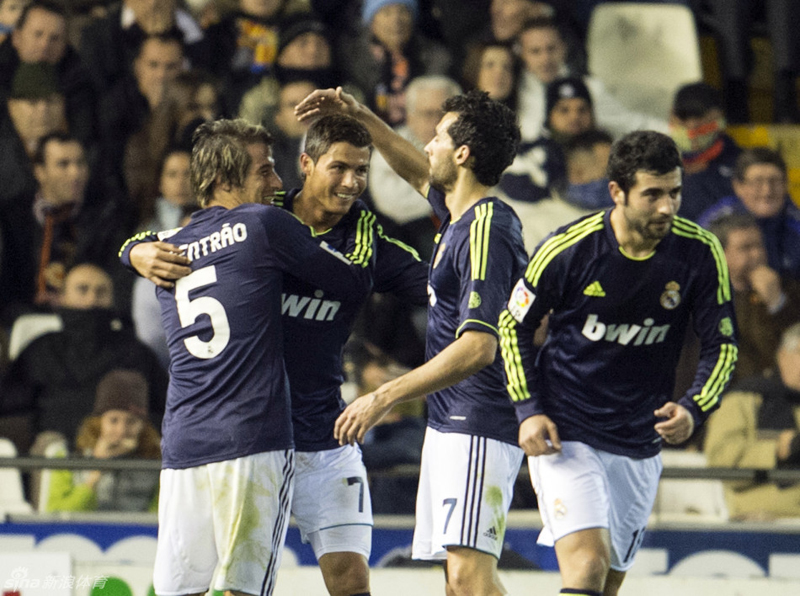 Tormenta de goles del Real Madrid cae en la casa del Valencia 7