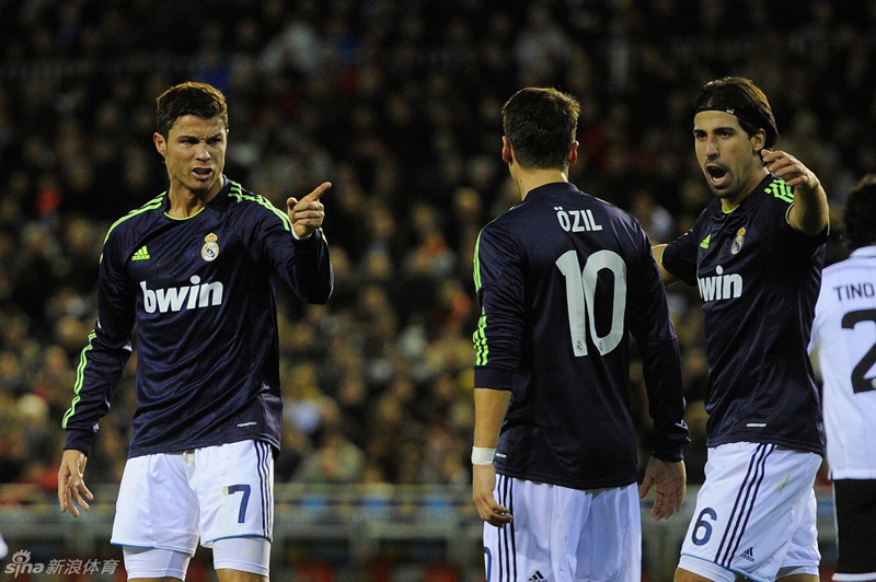 Tormenta de goles del Real Madrid cae en la casa del Valencia 13