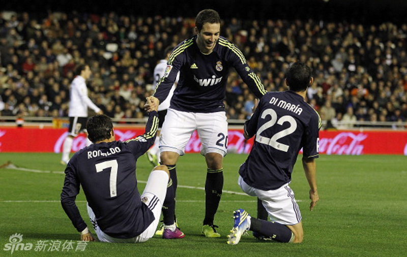 Tormenta de goles del Real Madrid cae en la casa del Valencia 15