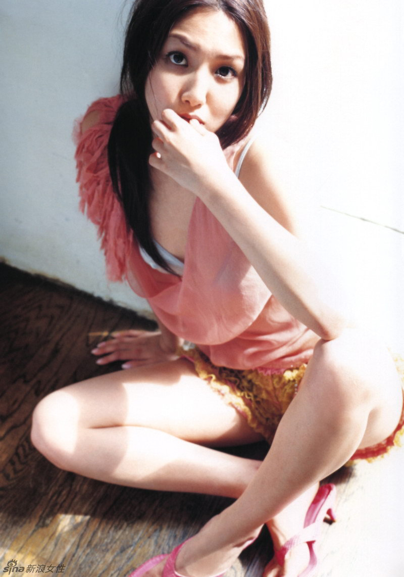 Sexy fotos de la famosa actriz japonesa 3