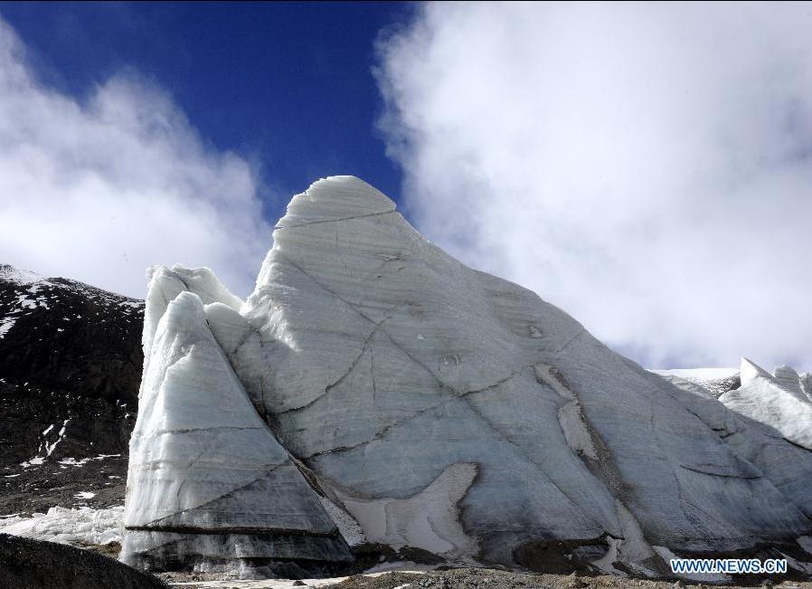 El tercer glaciar más grande del mundo se encuentra en Tíbet de China 3