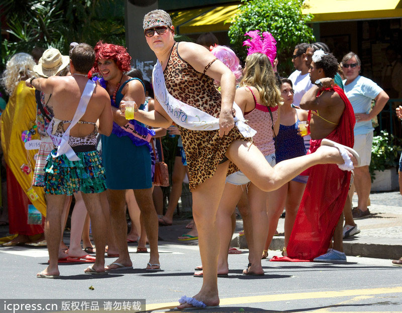 El carnaval convierte Río de Janeiro en un mar de alegría, música y cerveza 54