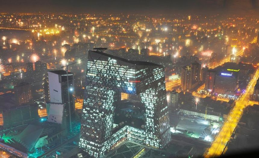 Beijing sigue afectada por grave contaminación a pesar de reducción de fuegos artificiales