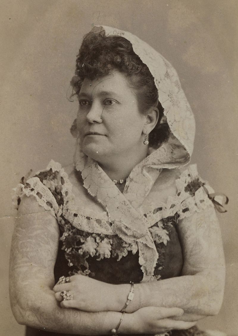 Las primeras mujeres tatuadas de la historia occidental 2