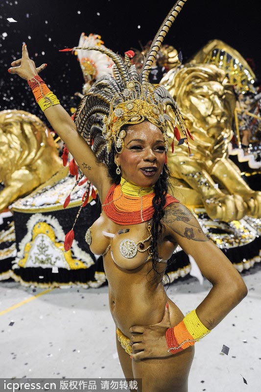 Brasil sigue viviendo la alegría de carnaval con desfiles de samba 3