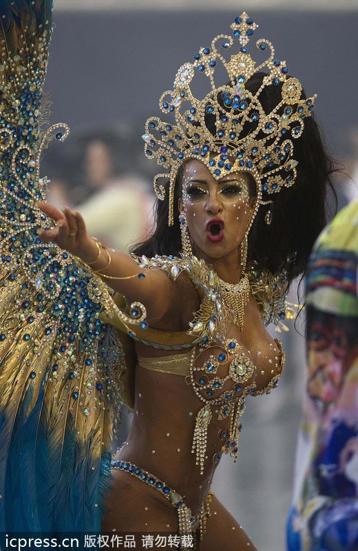 Brasil sigue viviendo la alegría de carnaval con desfiles de samba 6