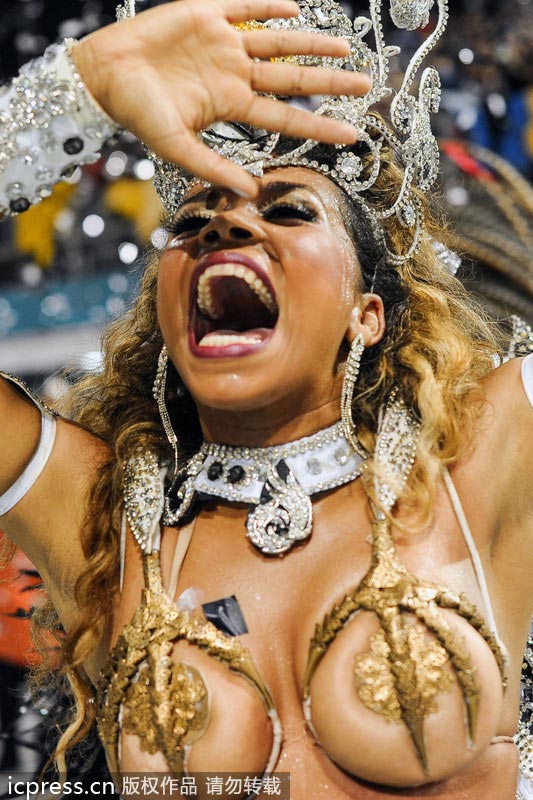 Brasil sigue viviendo la alegría de carnaval con desfiles de samba 11