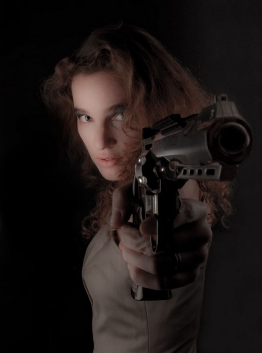 Mujeres sexys y armas
