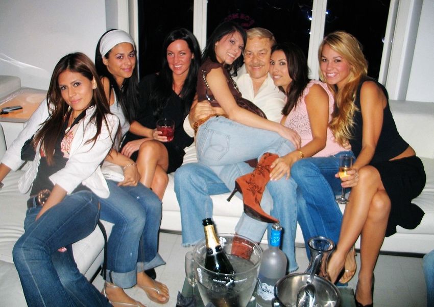 La vida erótica con mujeres de Jerry Buss, jefe de Lakers