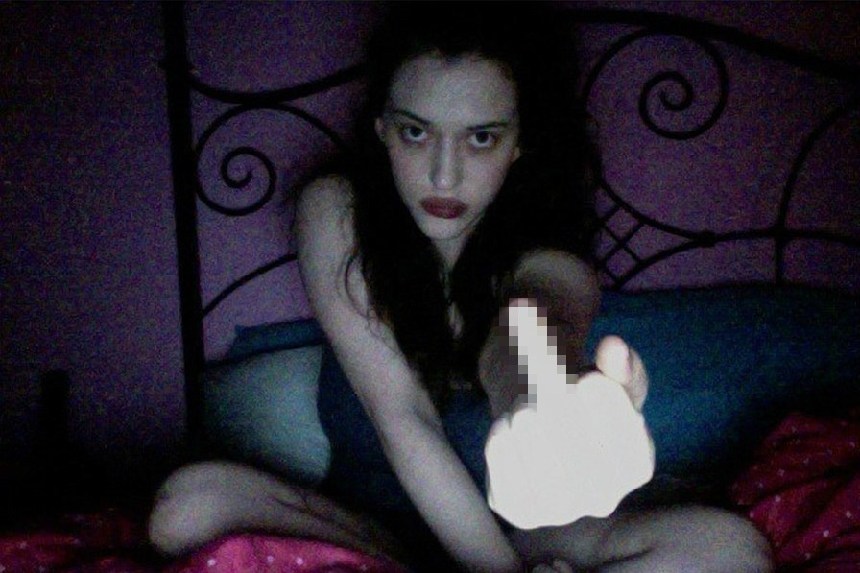 Revelan las fotos desnudas e insultas de Kat Dennings