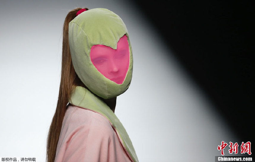 Vestidos raros y feos en Fashion Week Madrid oto&#241;o-invierno 2013/14