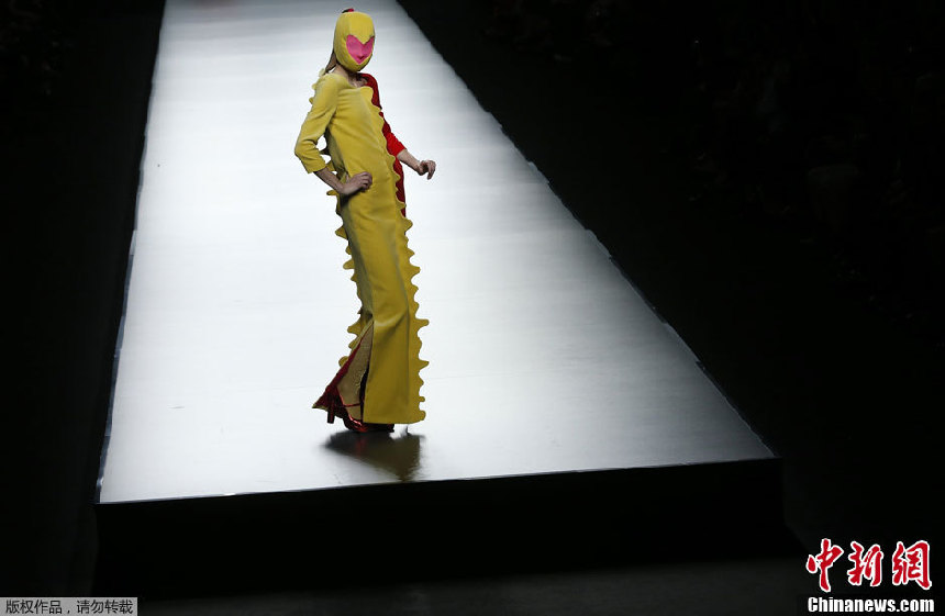 Vestidos raros y feos en Fashion Week Madrid otoño-invierno 2013/14