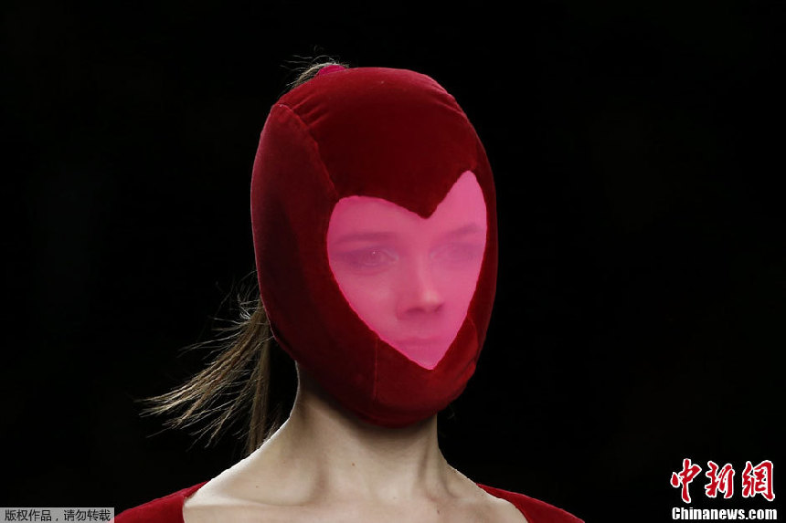 Vestidos raros y feos en Fashion Week Madrid otoño-invierno 2013/14