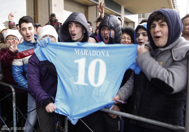Maradona vuelve a Nápoles! 8