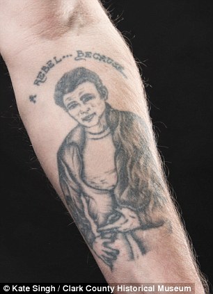 Tatuajes en los soldados desmovilizados estadounidenses conmemoran la guerra