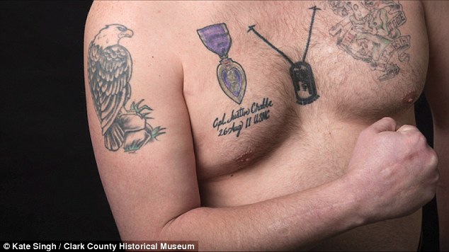 Tatuajes en los soldados desmovilizados estadounidenses conmemoran la guerra