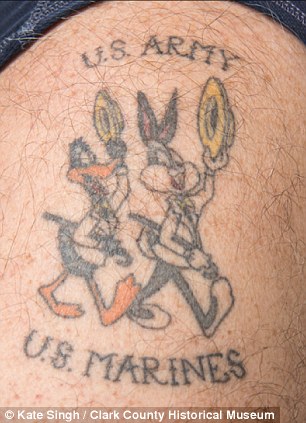 Tatuajes en los soldados desmovilizados estadounidenses conmemoran la guerra