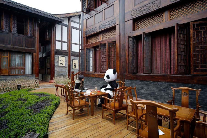 Abre el primer hotel temático de panda en Sichuan, China