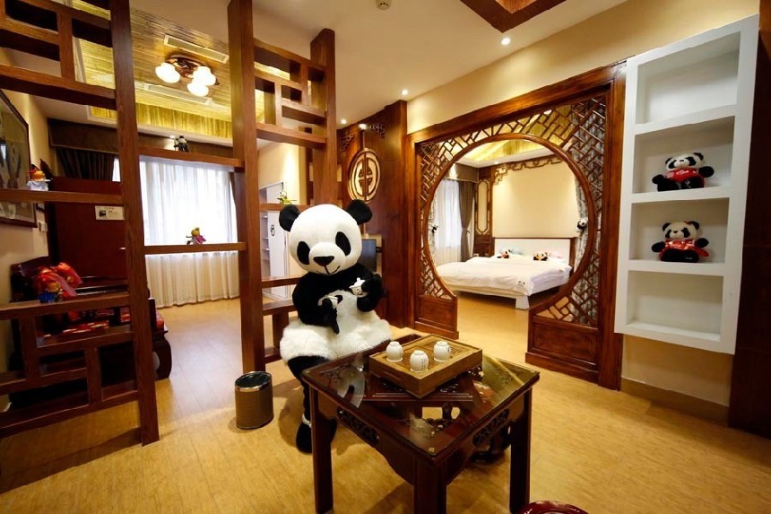 Abre el primer hotel temático de panda en Sichuan, China