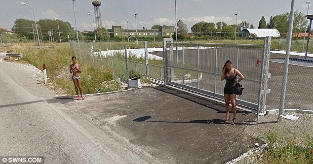 Revelan las fotos del comercio sexual de las prostitutas por Google Street