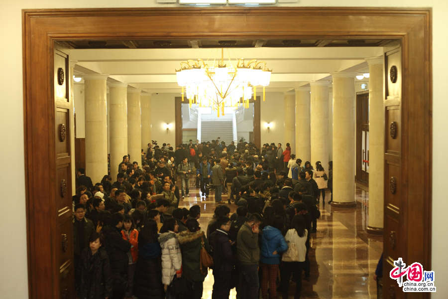 El día 28 de febrero los periodistas sacan sus carnets del XII Comité Nacional de la CCPPCh. 