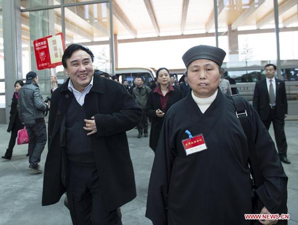 Miembros de la CCPPC arriban a Beijing 11