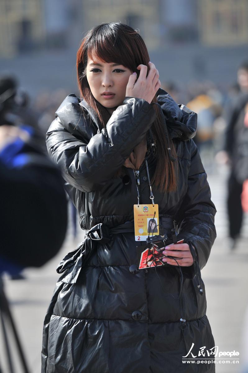 La periodista china más guapa en las dos sesiones