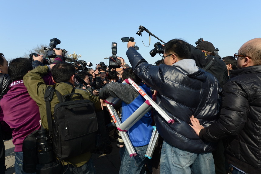 ¿Cómo trabajan los periodistas en las dos sesiones?