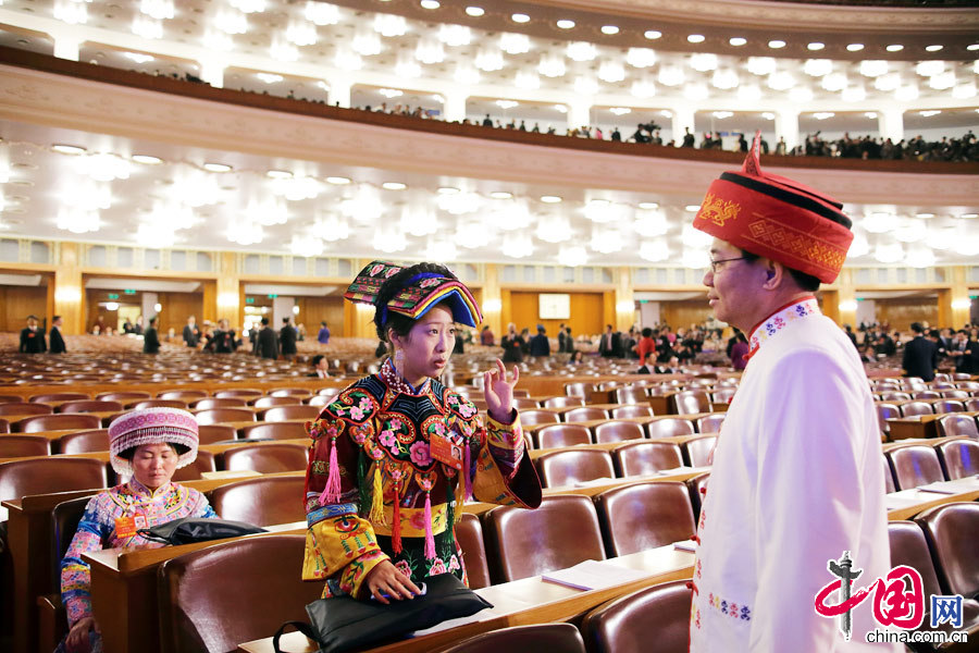 Los diputados bellos de diferentes naciones en la APN