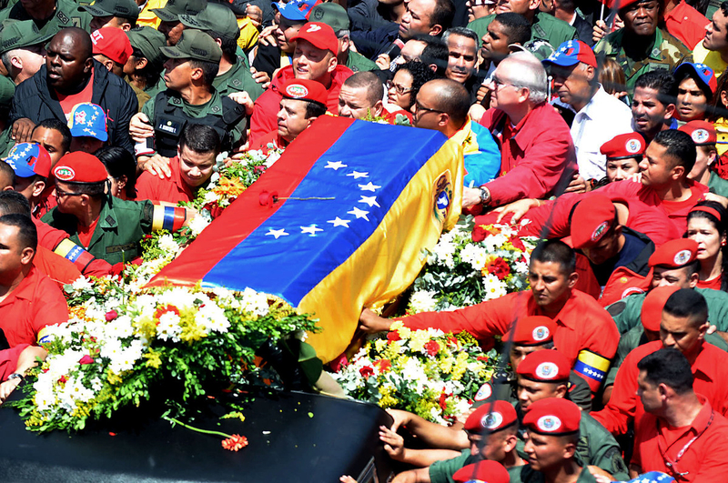 Pueblo venezolano despide a Hugo Chávez 1