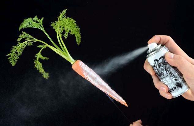 La pintura aerosol comestible transforma la comida en una fiesta de colores 3