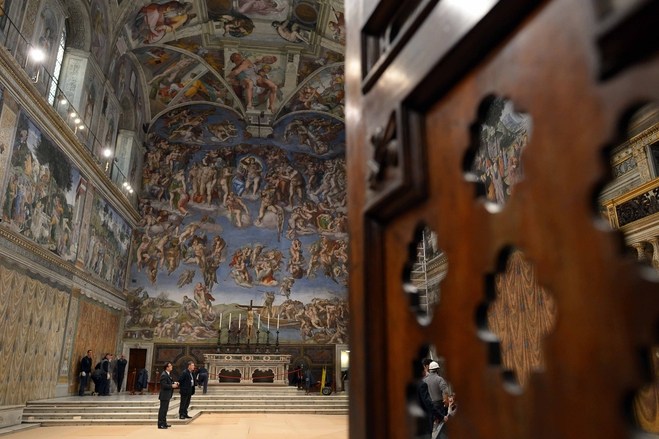  La Capilla Sixtina, en decoración para recibir el nuevo papa 2
