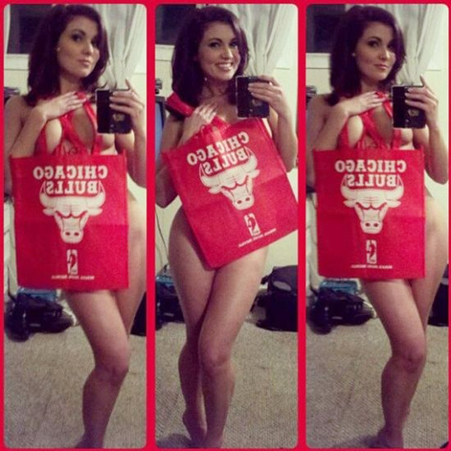 Sexy chica de Playboy publica sus fotos desnudas en Twitter 