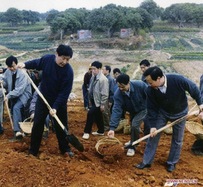 Las fotos antiguas de Xi Jinping, presidente de la República Popular China