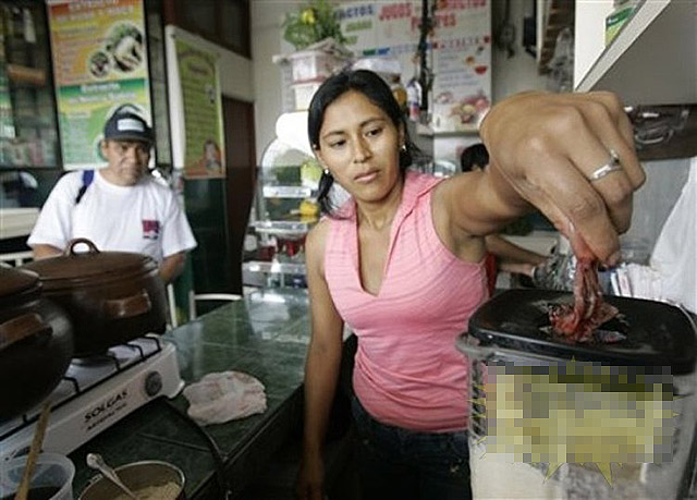 Jugo de rana, la increíble bebida en Perú 2
