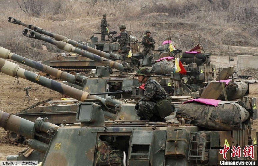Soldados de Corea del Sur realizan ejercicios militares en Hwacheon