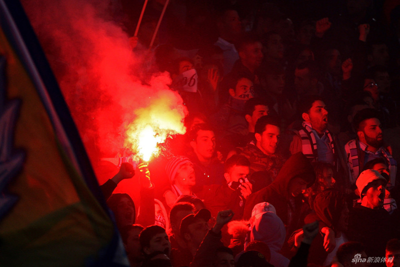 Tres heridos por cuchilladas en los altercados previos al Roma-Lazio 6