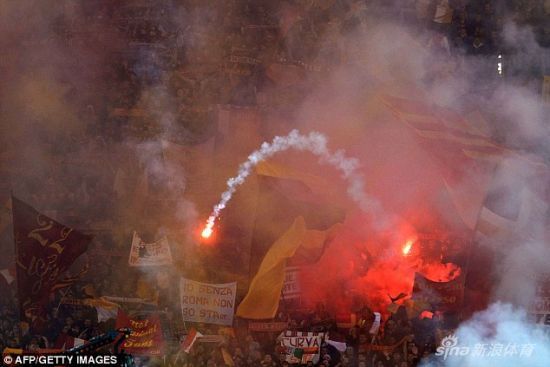 Tres heridos por cuchilladas en los altercados previos al Roma-Lazio 8