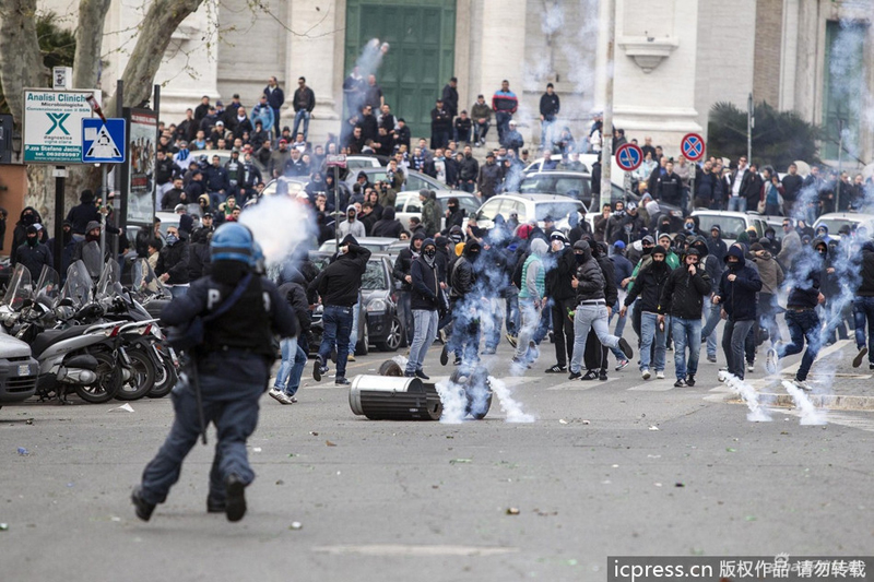 Tres heridos por cuchilladas en los altercados previos al Roma-Lazio 10