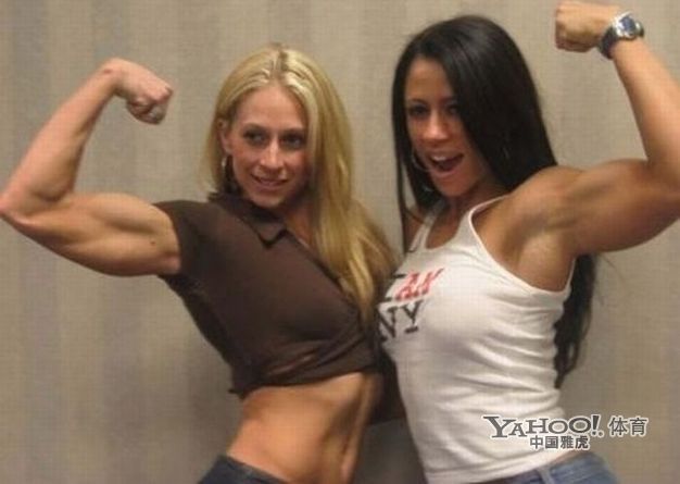 Mujeres fuertes con músculos